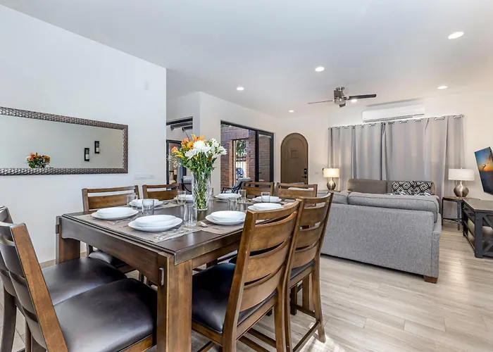 Сasa de vacaciones Deluxe Ground Floor 3 Bedroom Sleeps 8 With Amenities Cabo San Lucas